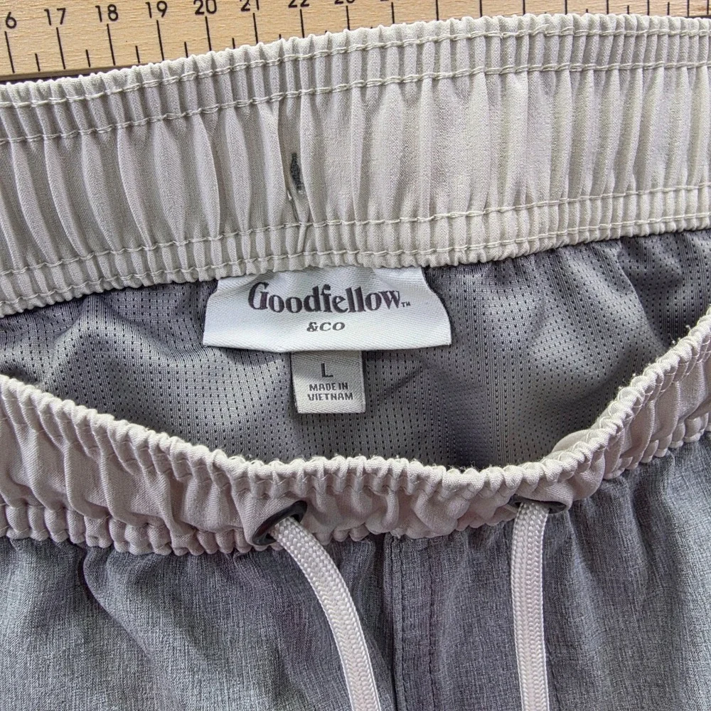 Goodfellow & Co Mens Swim Trunks Gray Striped Board Shorts Size L Large 7in seam